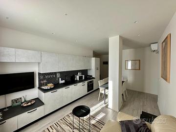 APPARTAMENTO RISTRUTTURATO CON DUE CAMERE DA LE...