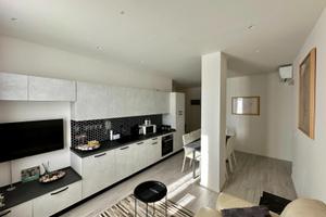 APPARTAMENTO RISTRUTTURATO CON DUE CAMERE DA LE...