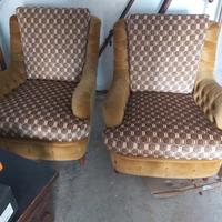 N. 2 poltrone in velluto anni '60/'70