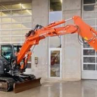 Miniescavatore Hitachi ZX85 USB-5, braccio triplic