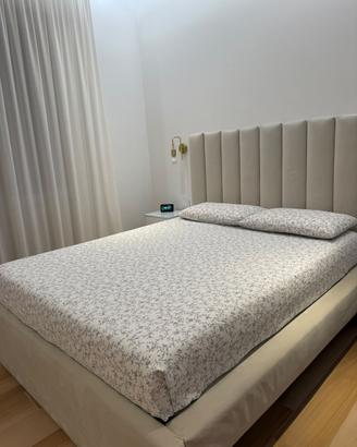 Letto Malm Ikea rivestito in microfibra