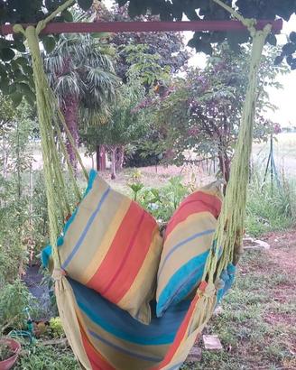 sedia a  dondolo da giardino