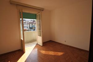 Luminoso appartamento bicamere da ristrutturare