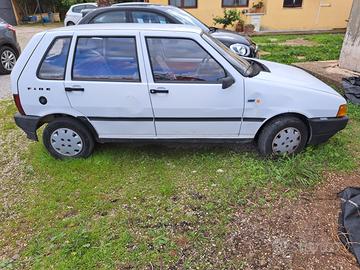 Fiat Uno Fire 5 porte usata con 150.000km