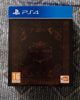 Dark Souls Trilogy PS4 (compatibile con ps5) 