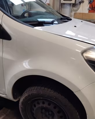 Parafango destro RENAULT CLIO del 2011