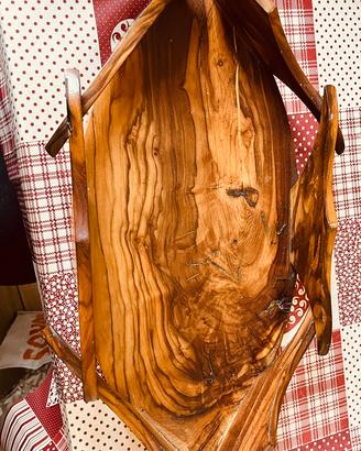 Vassoio in legno d’ulivo