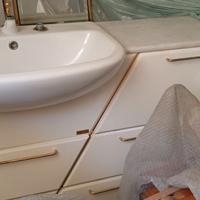 Mobile bagno con specchiera