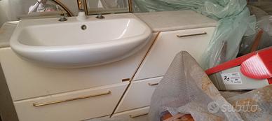 Mobile bagno con specchiera
