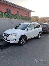 Toyota Rav4  2.200 diesel 150cv anno 2011