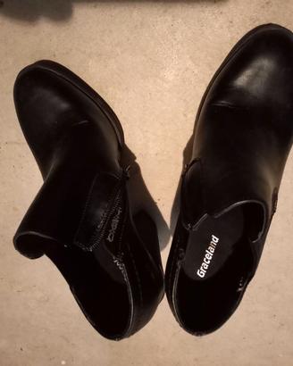 Scarpe nuove nere