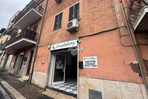 NEGOZIO A ALBANO LAZIALE