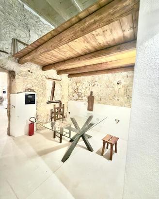 4 LOCALI A CAGLIARI