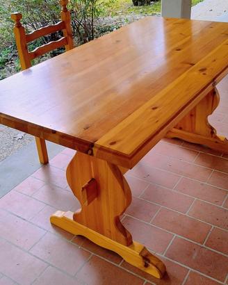 Tavolo in Legno stile rustico e 4 sedie