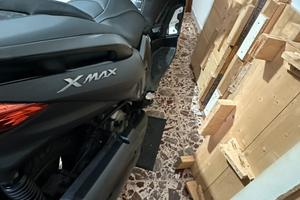 Yamaha XMAX 300