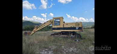 ESCAVATORE CAT 215