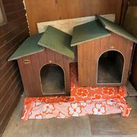 2 cucce in legno per cani