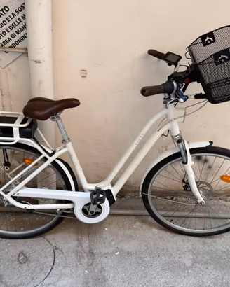 Bici elettrica decathlon elops 920E + accessori