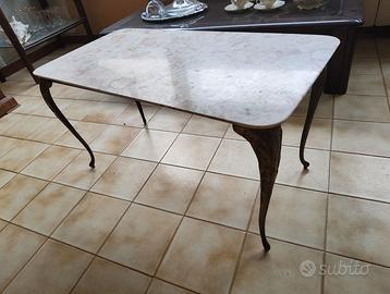 Tavolino vintage con piano in marmo fossile