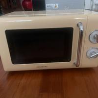 Forno a microonde stile vintage