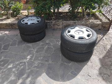 Gomme auto