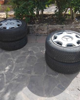 Gomme auto