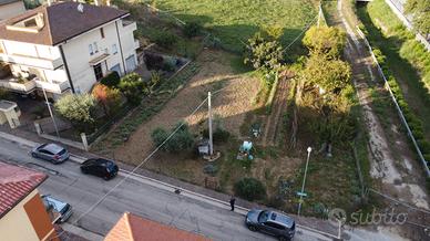 Terreno a due passi dal mare