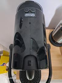 macchina caffè nespresso e aeroccino 4