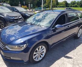 VOLKSWAGEN Passat Variant 1.6 TDI SCR DSG Busine