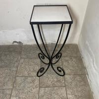 Colonna in ferro battuto