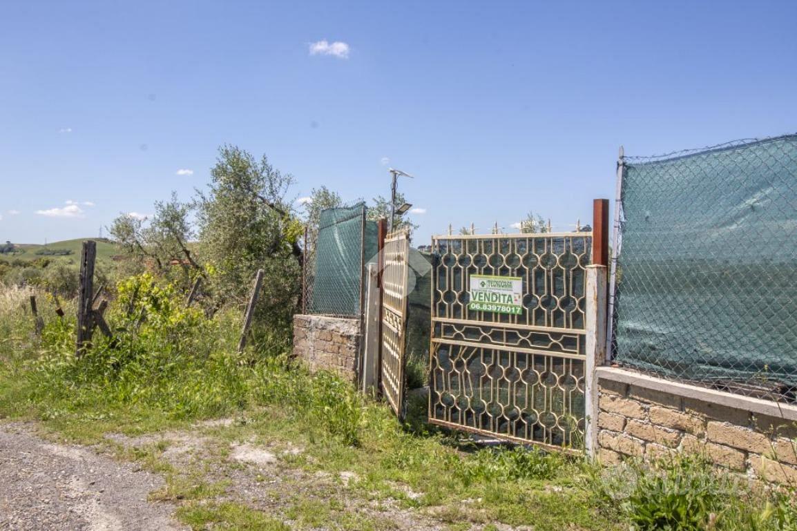 TER. AGRICOLO A MONTEROTONDO - Vista 2