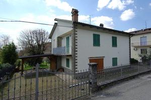 Villa di 140 m² con più di 5 locali e box auto a S