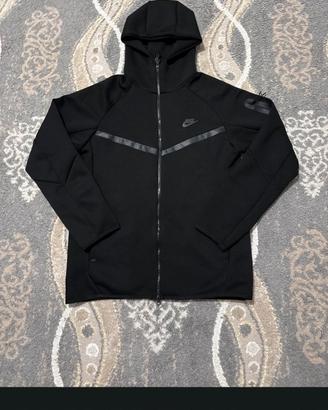 Nike tech