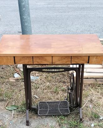macchina da cucire a scomparsa  borletti
