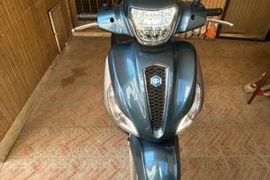 Scooter Piaggio Medley 125, 2022 km 1108