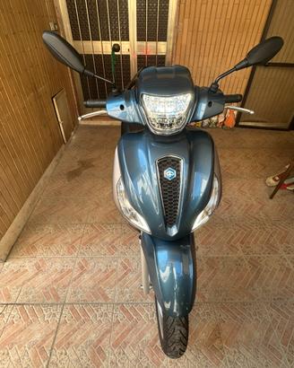 Scooter Piaggio Medley 125, 2022 km 1108