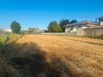 Terreno agricolo recintato - BENNA (BI)