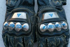 Dainese Full Metal Pro, tg. XL, mai usati.