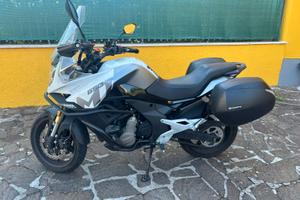 CF Moto 650MT