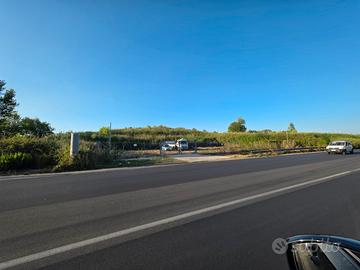 Terreno fronte strada sp 17