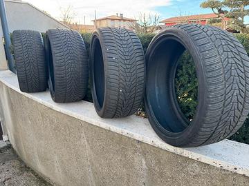 Hankook Winter i*cept Evo3 – 235/35 R19