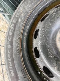 Treno completo 4 Gomme Invernali Hankook in ferro