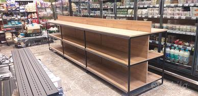 scaffale in legno per esposizione prodotti