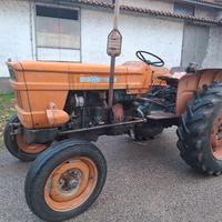 trattore agricolo  OM 650