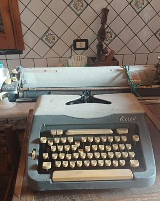 Macchina da scrivere vintage