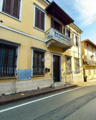 2 LOCALI A COAZZE