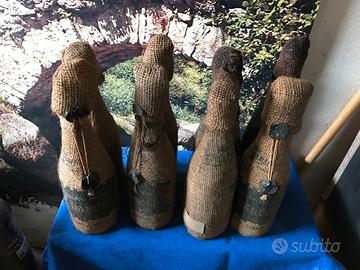 bottiglie con  vino da esposizione