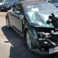 AUDI TT ANNO 2002 SOLO PER RICAMBI INTERA 