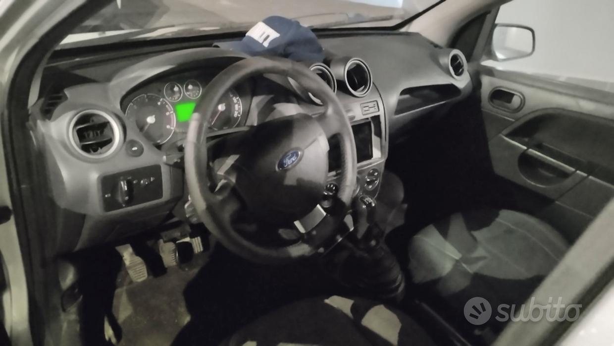 FORD Fiesta 5ª serie