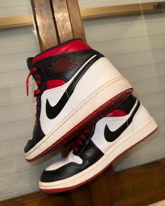 Air Jordan 1 Mid